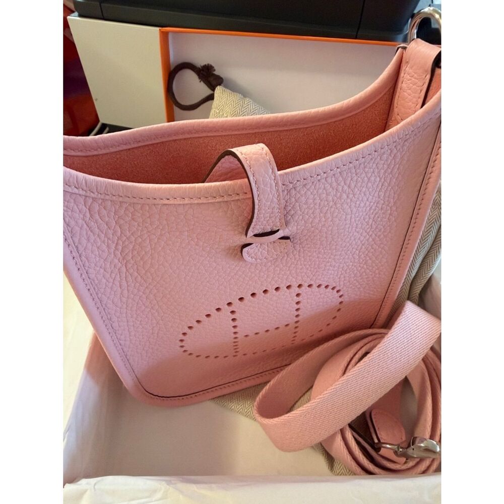 VERY RARE AND SEASONAL HERMES EVELYNE TPM ( Make an offer🙌) - Picture 6 of 10